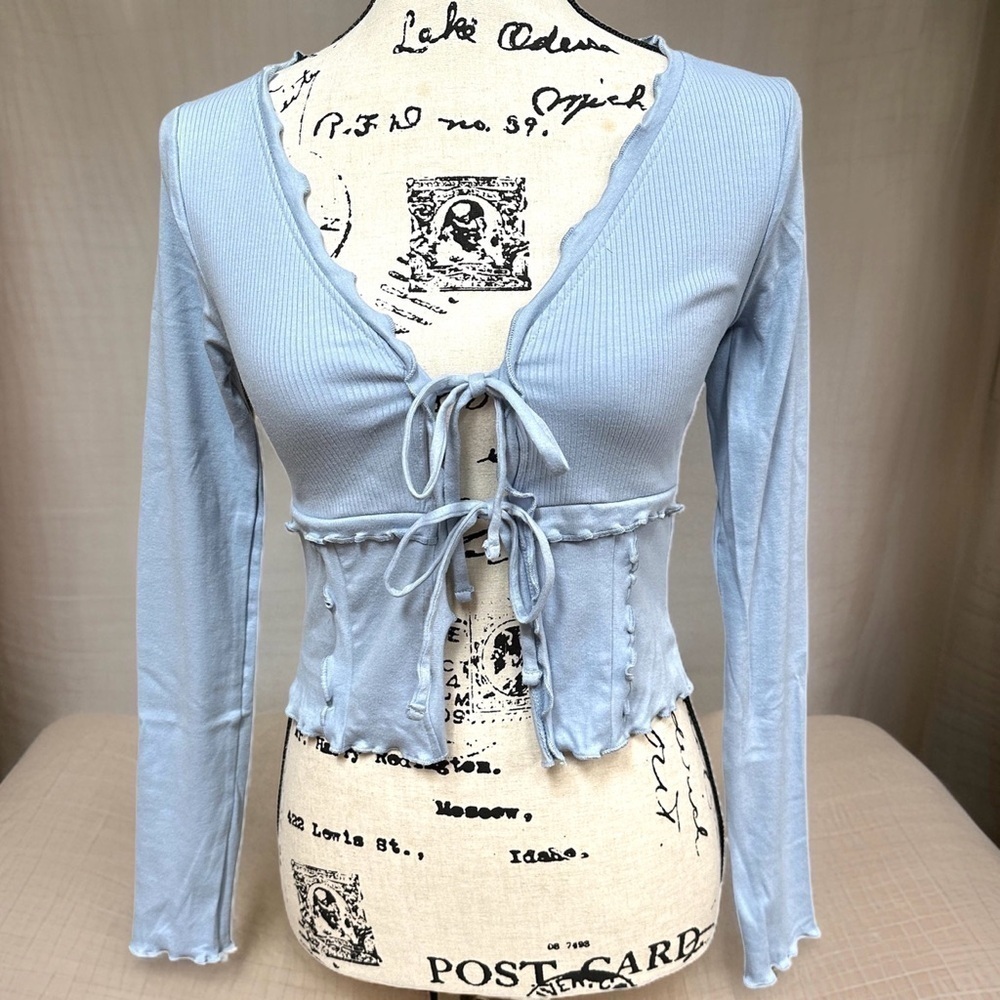 Kimchi Blue Urban Outfitters Light Blue Ribbed Ruffled Top Size XS